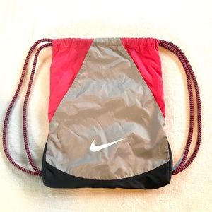 Nike Pull-string Bag